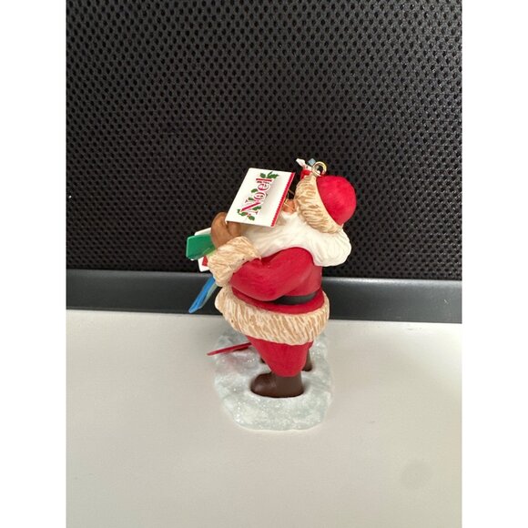 Hallmark 2009 Club Exclusive Santa Claus Figurine With Mailbox Holding Letters - Picture 2 of 8